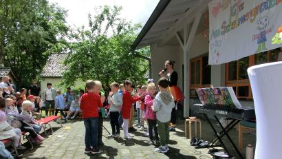 Bild: Kerstin Scheimer
50 Jahre Kindergarten Am Schelmengraben in Amberg - das war ein Grund zum Feiern.