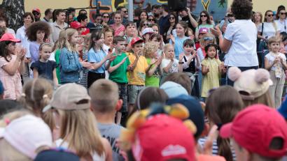 Bild: Wolfgang Steinbacher
"Helfen verbindet", so lautete das Motto des Schulfests der Albert-Schweitzer-Schule.