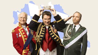 Bild:  Bavaria first von suedpolmusic/exb
Wolfgang Krebs kommt nach Kastl und schlüpft in seine Paraderollen als Edmund Stoiber, Markus Söder und Hubert Aiwanger.