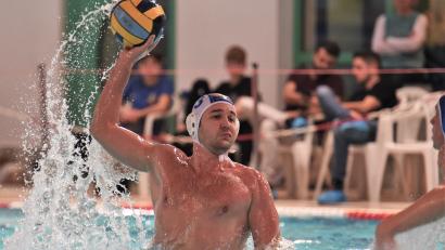 Archivbild: G. Büttner
Denys Underberg traf bei der Niederlage in Friedberg zweimal für die Wasserballer des SV Weiden.