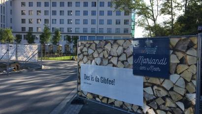 Bild: upl
Das "Mariandl am Meer" lockt die Feriengäste an den Sandstrand auf Rügen.