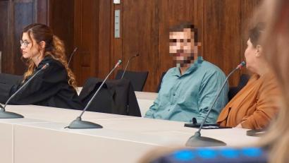 Bild: jut
Ein 25-Jähriger steht in Amberg vor Gericht. Er hat in der JVA Amberg Beamte mit Urin angeschüttet, bespuckt und beleidigt. Weil er psychisch krank ist, wurde er allerdings nicht angeklagt.