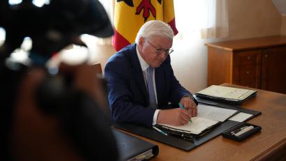 Bild: Sebastian Böhm
Bundespräsident Frank-Walter Steinmeier arbeitet im Altstadthotel Bräuwirt in Weiden.
