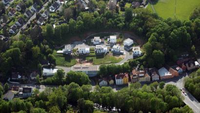 Bild: Bernd Georgi
Das Baugebiet am Hopfenhang. Der Amberger Immobilienmarkt zeigt sich differenziert. Die Stadt Amberg legte neue Bodenrichtwerte fest. Sie können ab sofort vier Wochen kostenlos eingesehen werden.