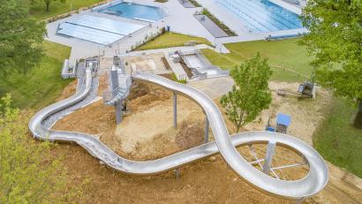 Bild: Thilo Hierstetter
Die Investitionen ins Waldbad waren und sind gewaltige Brocken für den Haushalt der Stadt Sulzbach-Rosenberg. Aktuell sieht die Rutschenanlage ihrer Vollendung entgegen – alle Fraktionen stehen zu den Aufwendungen dafür.