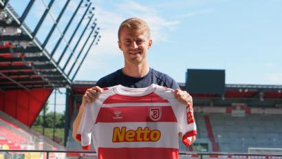 Bild: Gschlößl/SSV Jahn
Sebastian Ernst soll im Mittelfeld künftig das Spiel des SSV Jahn Regensburg lenken.