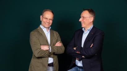 Bild: Witt-Gruppe
In der Geschäftsführung der Witt-Gruppe löst nun Tobias Nieber (links) den langjährigen Geschäftsführer Jürgen Angstmann ab.