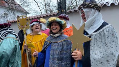 Bild: Heike Unger
Die "Senioren-Sternsinger" der Pfarrei St. Marien Sulzbach-Rosenberg haben Spaß an ihrem Ehrenamt.