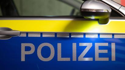 Bild: Robert Michael/dpa/Symbolbild
Polizeibeamte haben einen 59-Jährigen in Sulzbach-Rosenberg zur Rede gestellt.