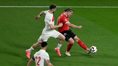 Bild: Hendrik Schmidt/dpa
Vor der Partie zwischen Österreich und der Türkei kam es zu einem Eklat.