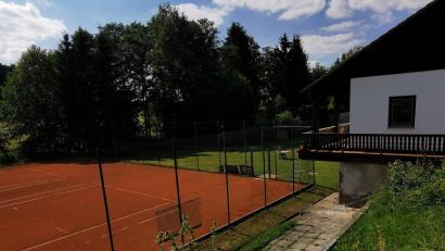 Bild: gz
Die Jubiläumsfeier findet direkt am Tennisheim in Eslarn statt.