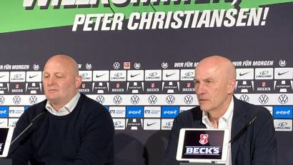 Bild: Sebastian Stiekel/dpa
Selbstbewusster Start in Wolfsburg: Der neue Sport-Geschäftsführer Peter Christiansen (l).