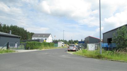 Bild: sei
Ein Grundstückseigentümer wollte im Gewerbepark Luderhäusl ein Haus bauen. Da er dort keinen Betrieb besitzt, hat ihm der Marktrat die Baugenehmigung verweigert.