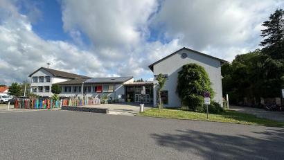 Bild: e
Ein Neu- beziehungsweise Anbau an die Schule in Schnaittenbach soll die Offene Ganztagsschule aufnehmen.