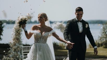 Bild: Sugrafie/exb
Anna-Sophie Einsporn und David Rennhak haben geheiratet.