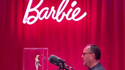 Bild: Benedikt von Imhoff/dpa
Im Fokus steht stets die Puppe.