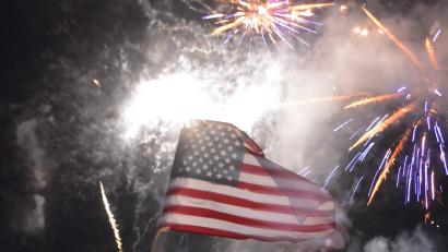 Bild: Bryan Gatchell
Die Angehörigen der US-Armee feierten den 4. Juli in Hohenfels und Grafenwöhr mit Feuerwerk.