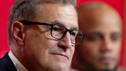 Bild: Sven Hoppe/dpa
Bayerns Vorstandsvorsitzender Jan-Christian Dreesen spricht über das Zuschauerinteresse.