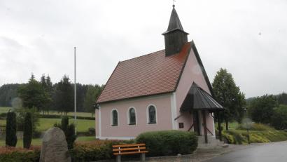 Bild: pi
Die Marienkapelle in Hinterbrünst ist einst mit viel Eigenleistung saniert worden.
