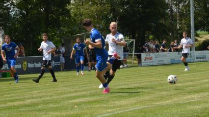 Bild: dob
Beim Fußballturnier mit anschließendem Sommerfest im Jubiläumsjahr "800 Jahre Waldau" beim SV war jede Menge geboten.