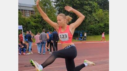 Bild: Hannelore Ott
Linda Gröger beim Weitsprung.