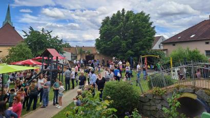 Bild: Kindergarten St. Elisabeth/exb
Viele Besucher tummelten sich auf dem Gelände des Kindergartens St. Elisabeth.