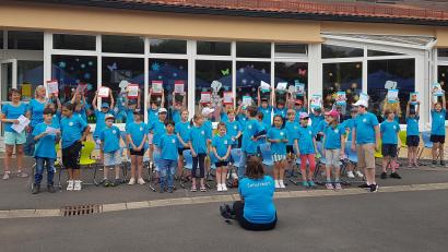 Bild: Kerstin Münchmeier/exb
Ein Mitmach-Fest mit Spendenlauf stand kürzlich an der Grundschule in Bad Neualbenreuth an.
