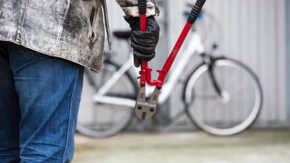 Symbolbild: Rainer Fuhrmann/stock.adobe.com
Auch wenn die vielen Fahrraddiebstähle oft einen anderen Eindruck erwecken. Im Landkreis Tirschenreuth lebt es sich relativ sicher. Die Aufklärungsquote bei Straftaten ist hoch.
