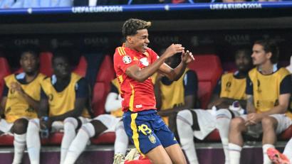 Bild: Jens Niering
Lamine Yamal feiert sein Tor zum 1:1-Ausgleich gegen Frankreich.