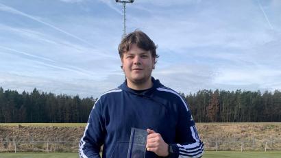 Bild: Bayerischer Rundfunk
Bastian Rubenbauer vom SV Raigering hat den "Bayern-Treffer des Monats" Januar erzielt und steht nun zur Wahl bei der Abstimmung zum Tor der Saison 2023/24.
