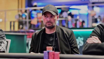 Bild: Alin Ivanov
Bernd Gleißner hat ein gutes Händchen. Der 48-Jährige Bärnauer hat zum wiederholten Male beim Pokern abgeräumt. Bei einem Event der World Series of Poker in Las Vegas spielte er sich auf den zweiten Platz - und gewann 437.000 Dollar.