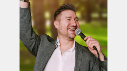 Bild: Benjamin Ebi/exb
Der Pleysteiner Christoph Baierl gibt wieder ein Sommerkonzert in der Parkanlage am Stadtweiher.