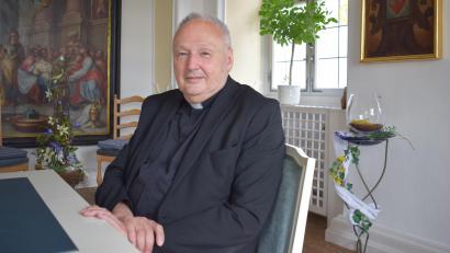 Bild: szl
Stadtpfarrer und Regionaldekan Monsignore Georg Flierl feiert am Samstag, 13. Juli, sein 40. Priesterjubiläum.
