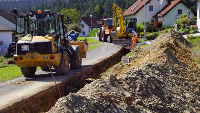 Bild: bkr
Die Grund- und Hausbesitzer müssen für die Verbesserung der Wasserversorgung nun zahlen. Der Gemeinderat hat beschlossen, für den Ausbau des Netzes zwei Vorschüsse zu verlangen.