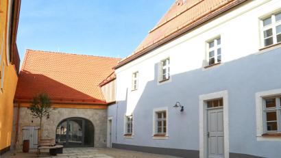 Bild: njn
Im Bürgerhaus Erbendorf fanden bereits die ersten Veranstaltungen statt. Jetzt ist es auch offiziell eingeweiht.