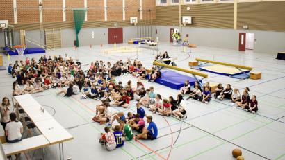 Bild: Realschule Kemnath/exb
Einen anspruchsvollen Parcours hatten die Schülerinnen und Schüler der Klasse 9b der Realschule am Tor zur Oberpfalz im Rahmen einer Projektarbeit für ihre Mitschüler aus der sechsten Jahrgangsstufe ausgearbeitet.