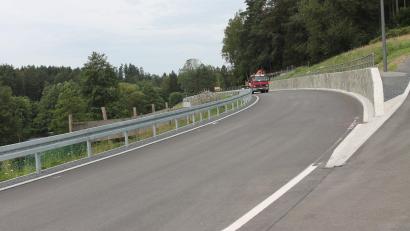 Bild: pi
Der erste Teilabschnitt ist abgeschlossen, der weitere Ausbau der Staatsstraße 2396 von Georgenberg in Richtung Neuenhammer bereits in Planung.