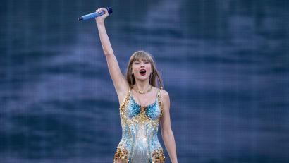 Archivbild: Jane Barlow/PA Wire/dpa
In Gelsenkirchen spielt Taylor Swift drei Konzerte.