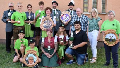 Bild: rgr
Beim Jubiläums-Schützenfest passte alles. Es gab viele treffsichere Schützen und Schützinnen, dazu ein super-Wetter und viele Gäste. Auch die Organisation, bei dem es viele helfende Hände gab, war perfekt.