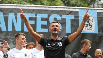 Bild: Ulrich Wagner
Michael Köllner vor zwei Wochen beim Fanfest der "Löwen". Dirigiert der Fuchsmühler den TSV 1860 München in die 2. Bundesliga?