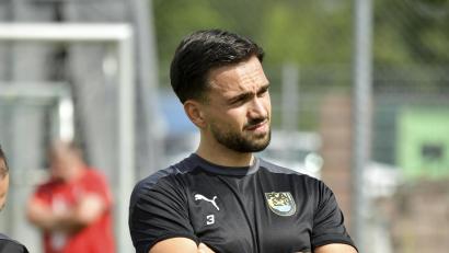 Archivbild: Hubert Ziegler
Der erkrankte Kenan Muslimovic ist zum Auftakt des FC Amberg in der Landesliga Mitte vermutlich zum Zuschauen verurteilt.