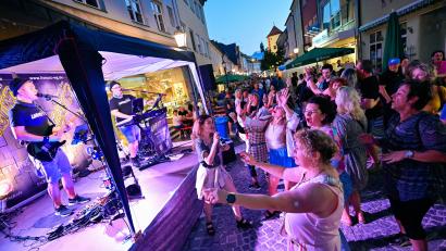 Bild: Florian Miedl
Eine tolle Stimmung herrschte auf dem Rawetzer Altstadtfest.