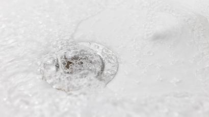 Bild: Philipp von Ditfurth/dpa
Die Hirschauer müssen künftig mehr führ Wasser und Abwasser bezahlen.