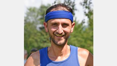 Bild: Gebert
Ein strahlender Sieger: Michael Eckl vom TB Weiden lief beim Weiherlauf in Plößberg die Bestzeit über 8200 Meter..