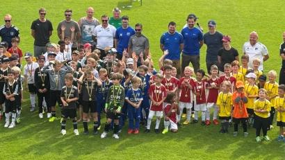 Bild: SV Kulmain/exb
Bei den G-Junioren gewann das Finale der TSV St. Johannis Bayreuth (zweite Mannschaft von links).