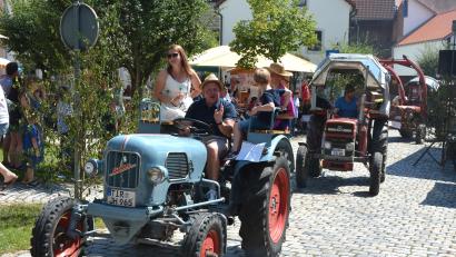 Bild: jr
Immer ein Hingucker ist die Ausfahrt der Bulldogs, die auch über den Konnersreuther Marktplatz führt.