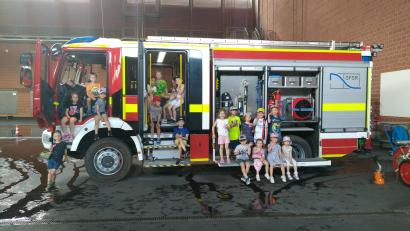 Bild: Christian Lorenz/exb
Kinder aus Amberg machten einen Ausflug zur Feuerwehrschule nach Regensburg.