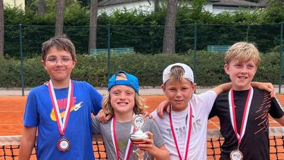 Bild: Erben
Die U10-Jungs des TC Grün Rot Weiden sind bayerischer Vizemeister.