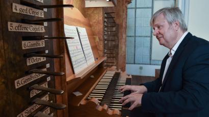 Bild: Stephan Huber
Roman Perucki aus Danzig spielt am Samstag, 20. Juli, in der Schulkirche in Amberg auf der Orgel.