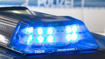 Symbolbild: Friso Gentsch/dpa
In Amberg stoppte die Polizei einen betrunkenen Pedelec-Fahrer.